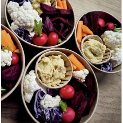 Houmous à l'ail et légumes croquants