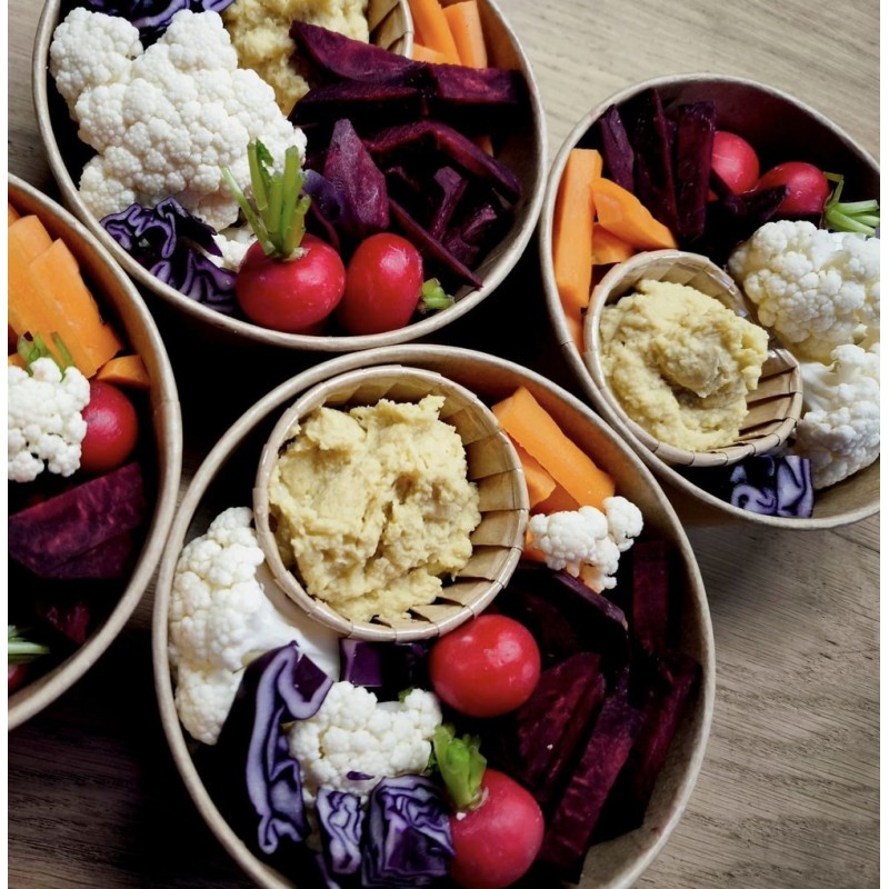 Houmous à l'ail et légumes croquants